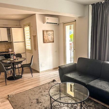 Luxury Bucovina Apartamento Gura Humorului Exterior foto