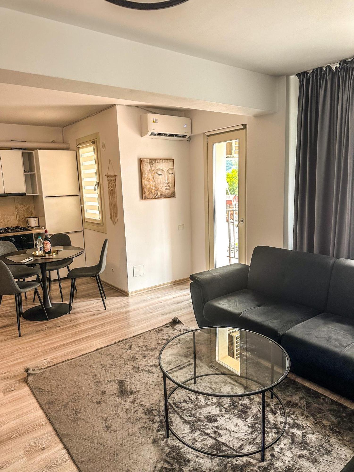 Luxury Bucovina Apartamento Gura Humorului Exterior foto
